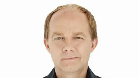 Derek Ogilvie - Up Close and Personal