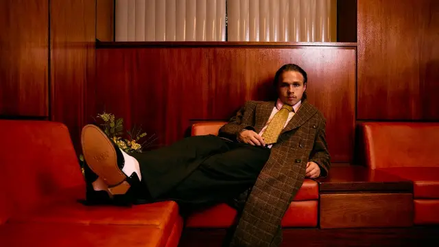 Oliver Malcolm — performer image
